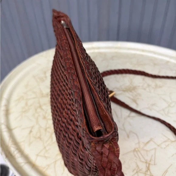GEM Vintage Genuine Leather Brown Woven Crossbody Bag Made in Brazil - Picture 13 of 16